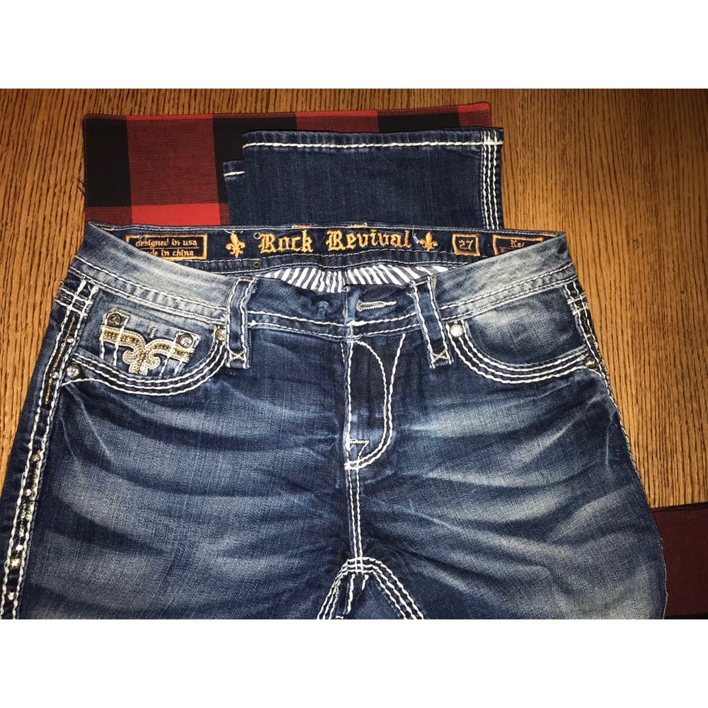 SOLD Rock Revival easy boot cut - Picture 5 of 7